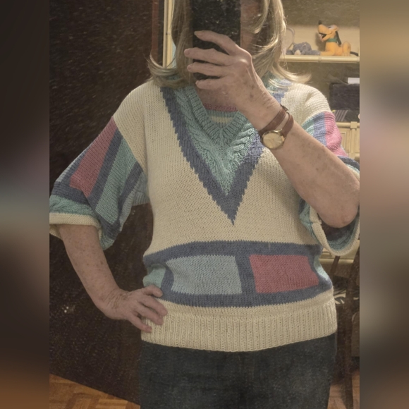 Nannell Sweaters - Vintage V-Neck 3/4 Sleeve Sweater